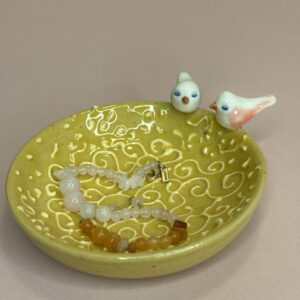 Skål med fugle